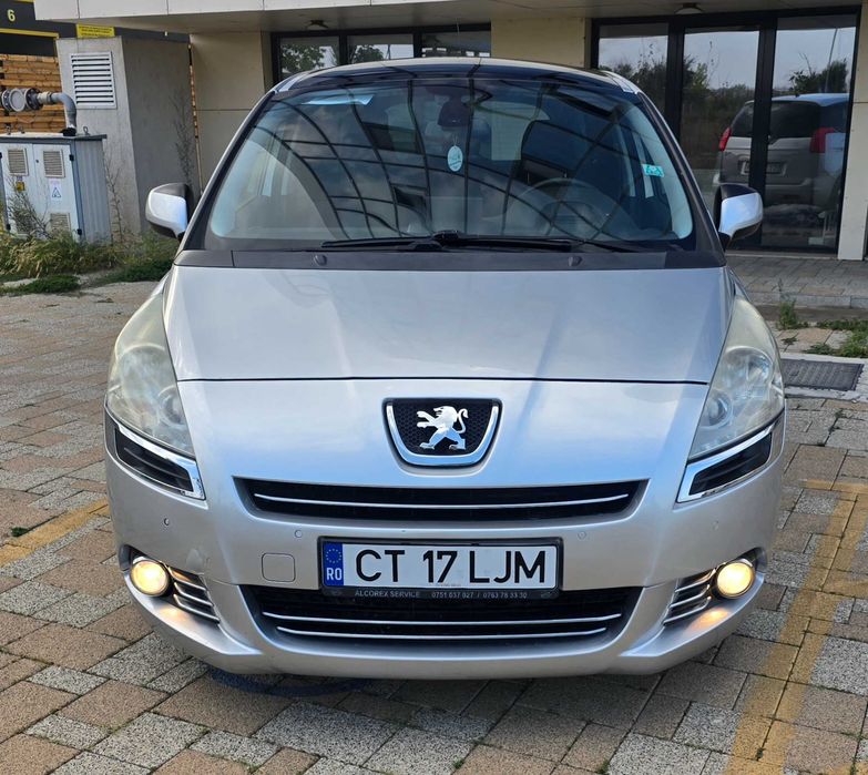 Peugeot 5008 din 2014 7 locuri