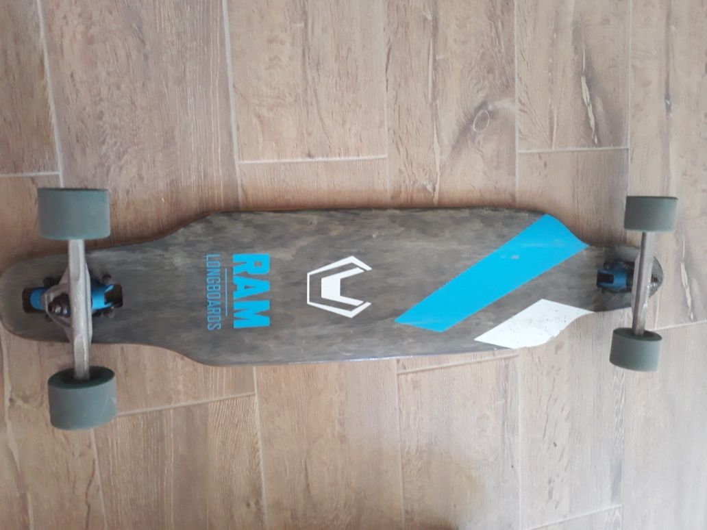 Longboard ram skateboard