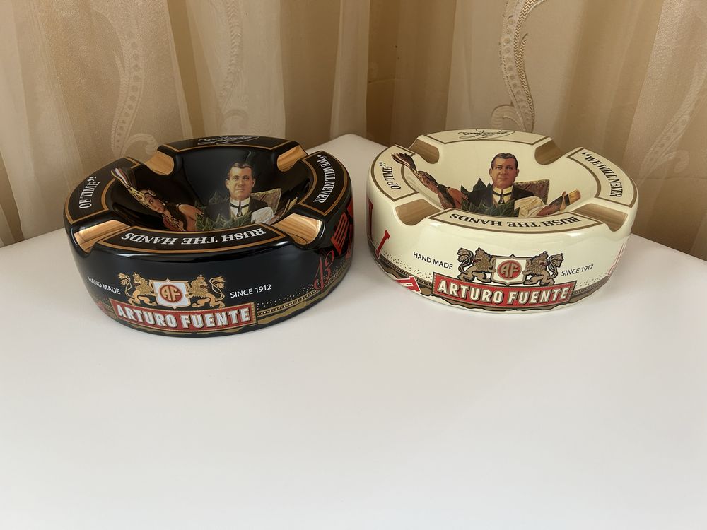 Керамичен пепелник Arturo Fuente