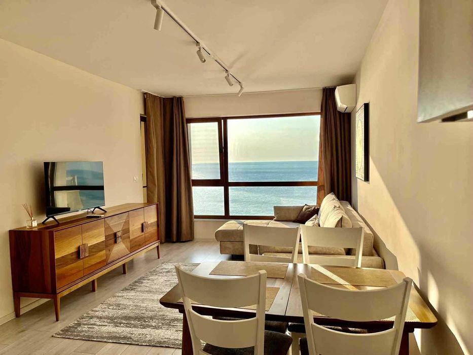 Двустаен апартамент с морска панорама в комплекс Ла Мер-Кабакум!