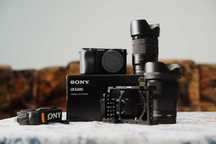 Sony A6400 Kit 18-135mm F/3.5-5.6 (în garanție) + Sigma 16mm F/1.4