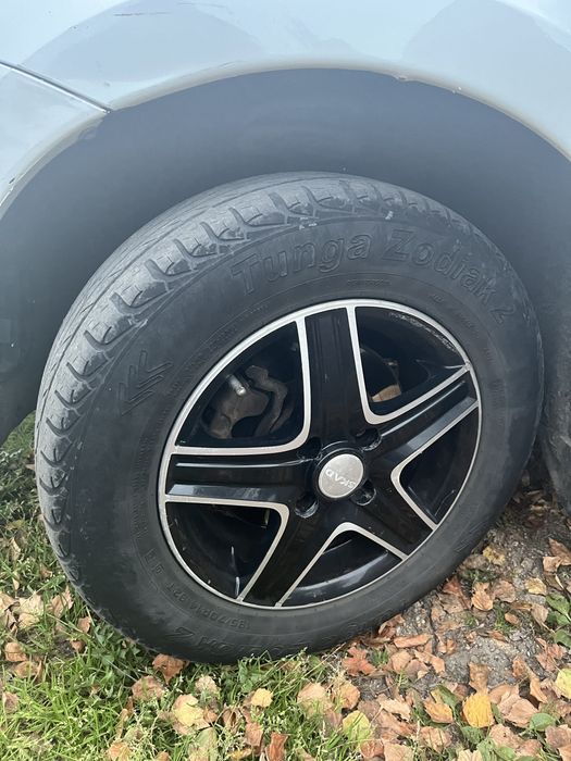 Продам комплект колес на 14