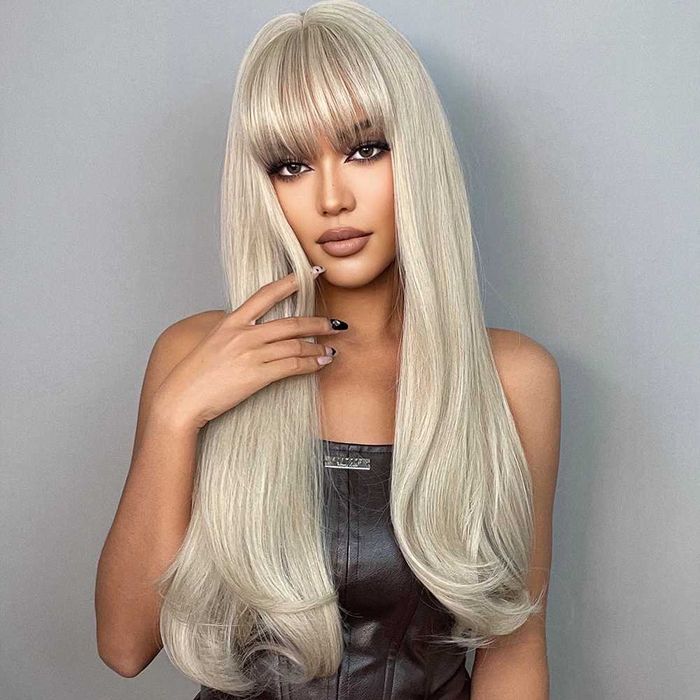 Перлено руса перука с бретон