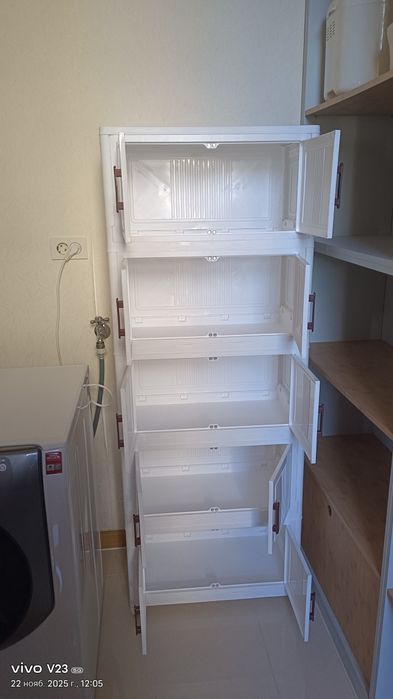 Шкаф для одежды в спальню и прихожую