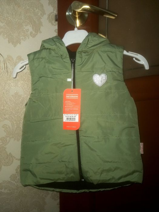 Детская одежда безрукавки