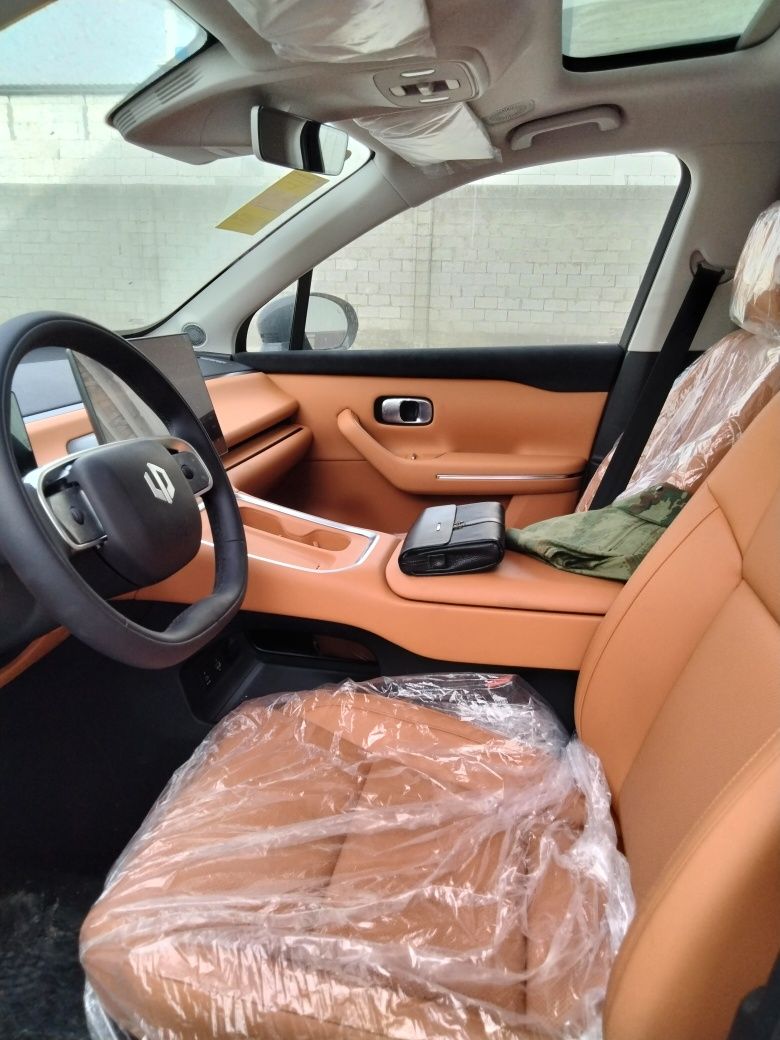 Srochna Leapmotor C16 Sotiladi 31.000$