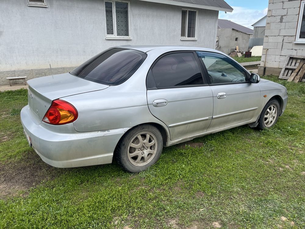 Kia spectra.