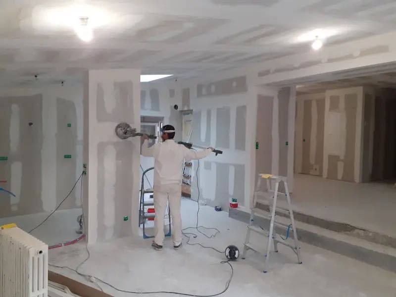 Renovări interioare exterioare DaviNova Construct SRL