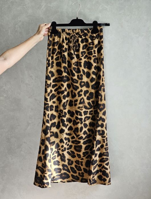 Юбка , состояние нового.