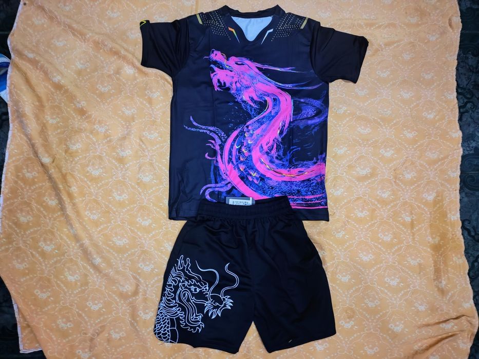 Set tenis de masa ( nou , eticheta) mărimea corecta L