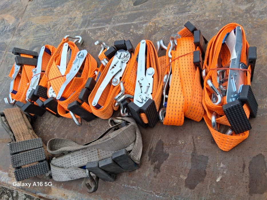 триточкови колани