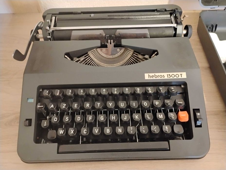 Напълно неизползвана печатна машина hebros1300t