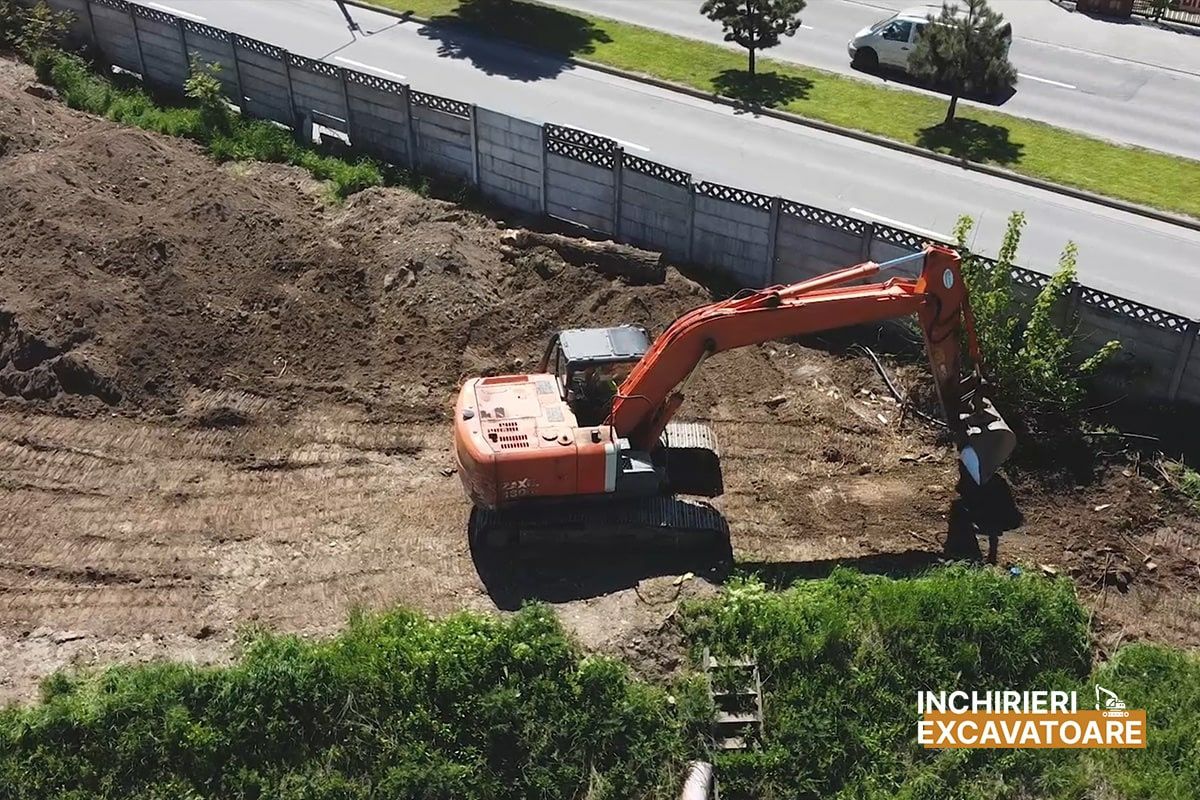 Inchiriez excavator