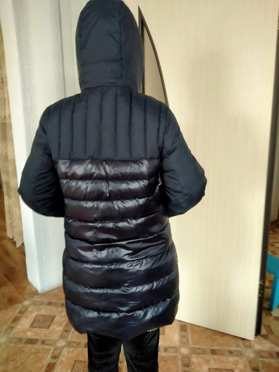Курточка зимняя.
