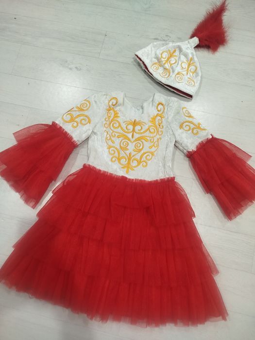 Продам национальное платье на девочку