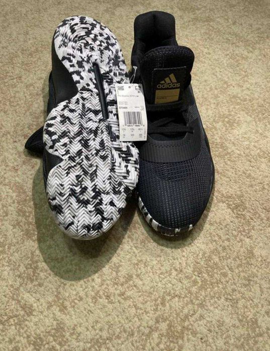 Баскетбольные кроссовки