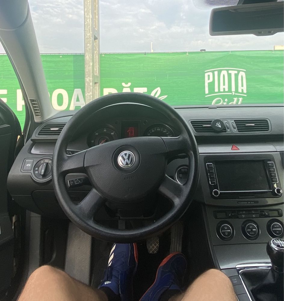 Volan VW + Airbag in 4 spite compatibil cu VW Passat B6, Golf 5, Jetta