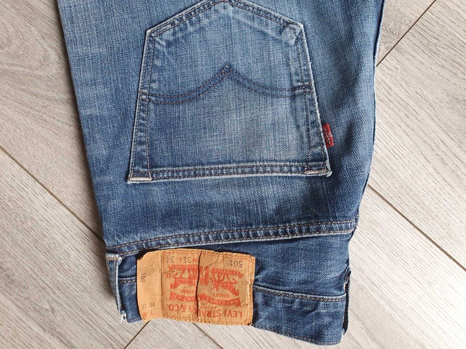 Blugi LEVI'S 501 - Marime W31 L34 (Talie 81 cm)