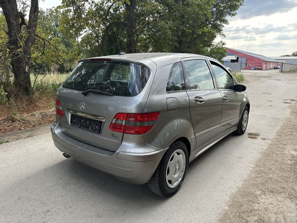 Mercedes B200CDI на части