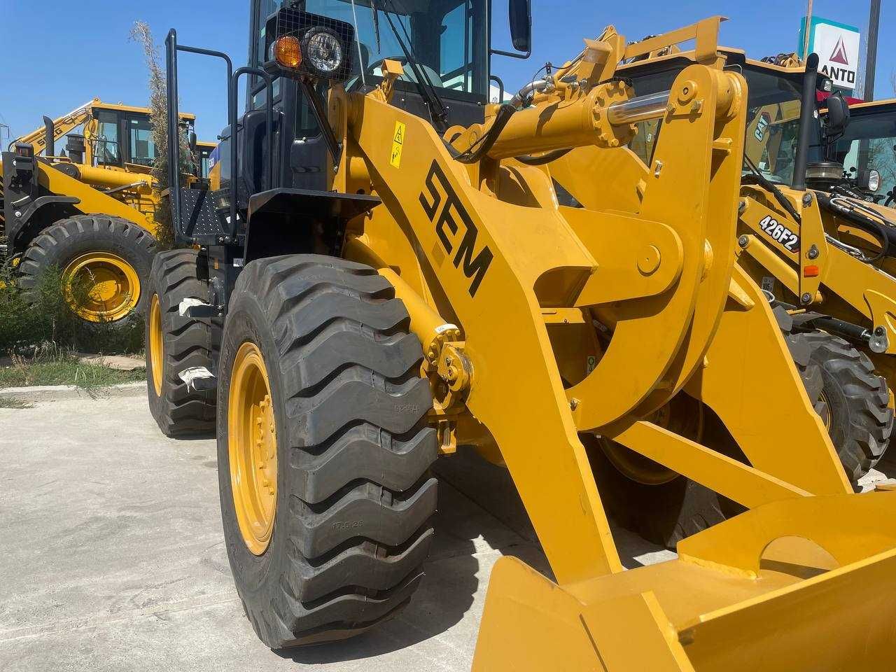 Фронтальный погрузчик SEM636D 2,0m3