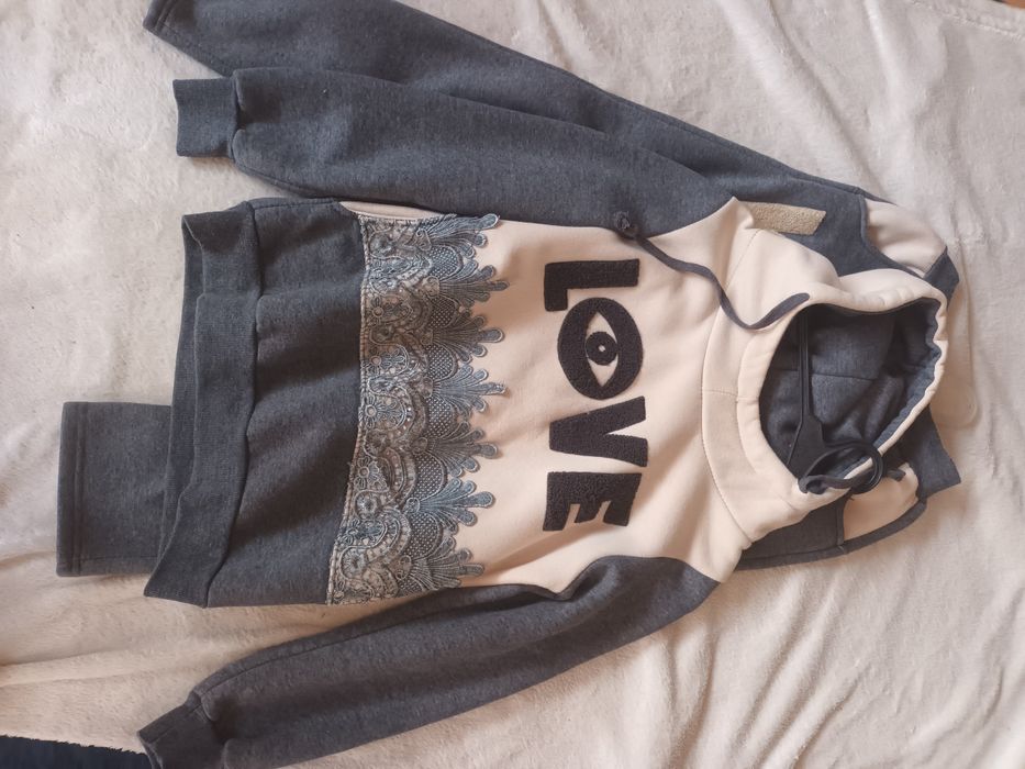 Продам костюм на девочку