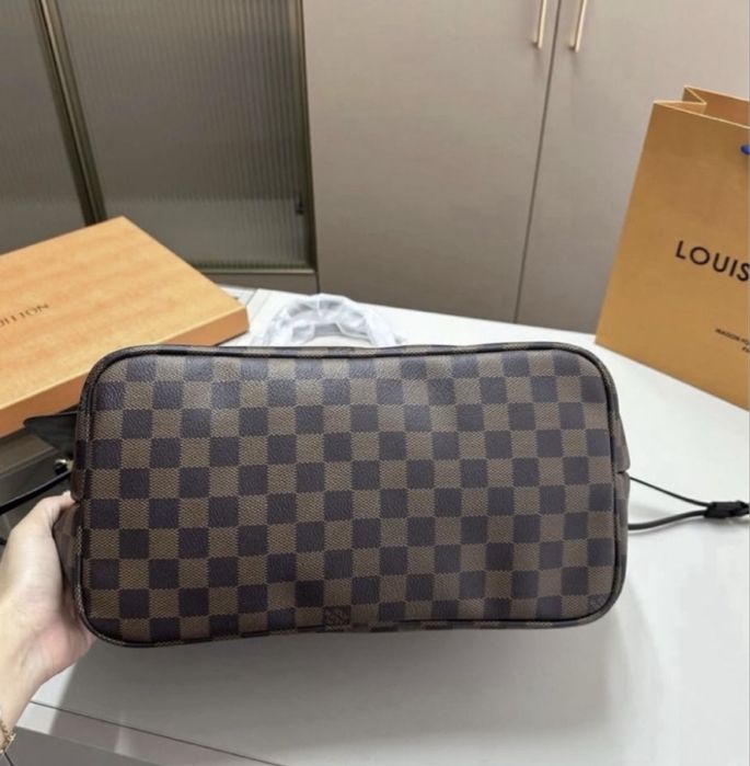 Geanta Louis Vuitton Neverfull piele naturala pe comanda