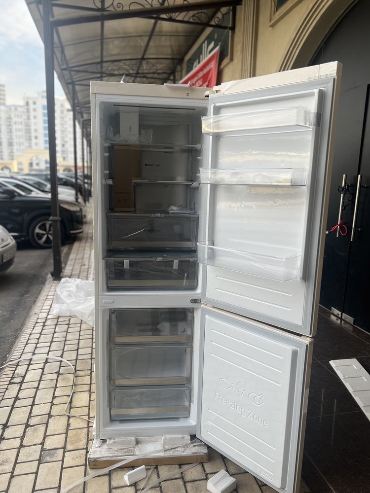 Холодильник LG  GC-B459SMUM