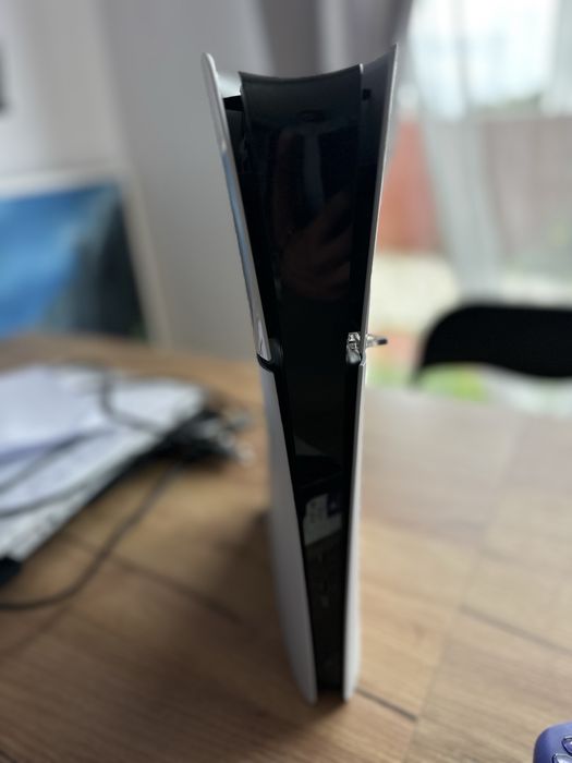 Play Station 5 Slim + Volan Logitech