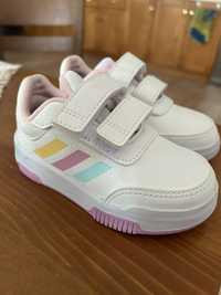 Детски обувки Adidas за момиче
