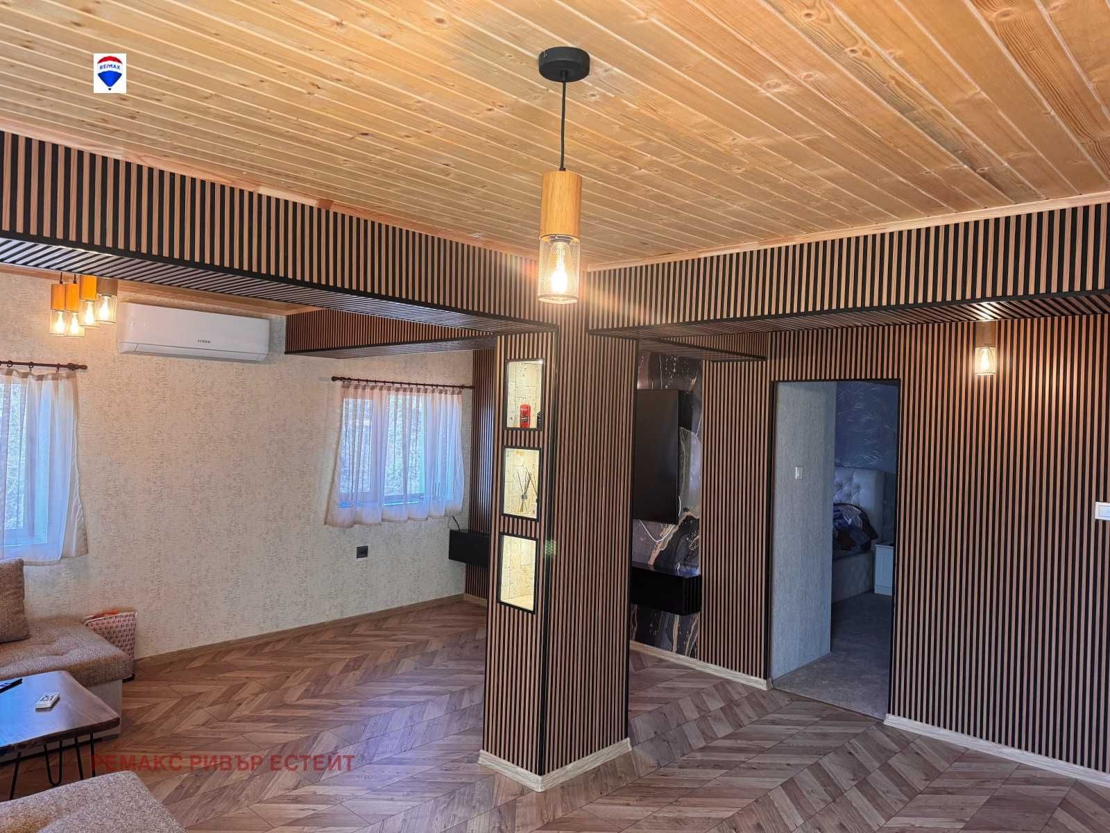 Бизнес имот с басейн за продажба в с. Пиргово