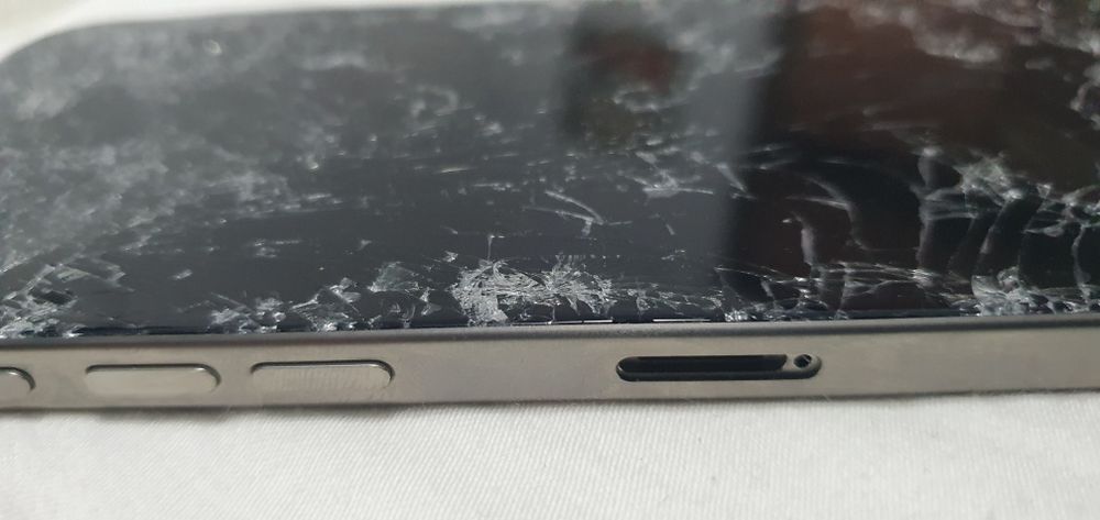 Iphone 15 pro max defect