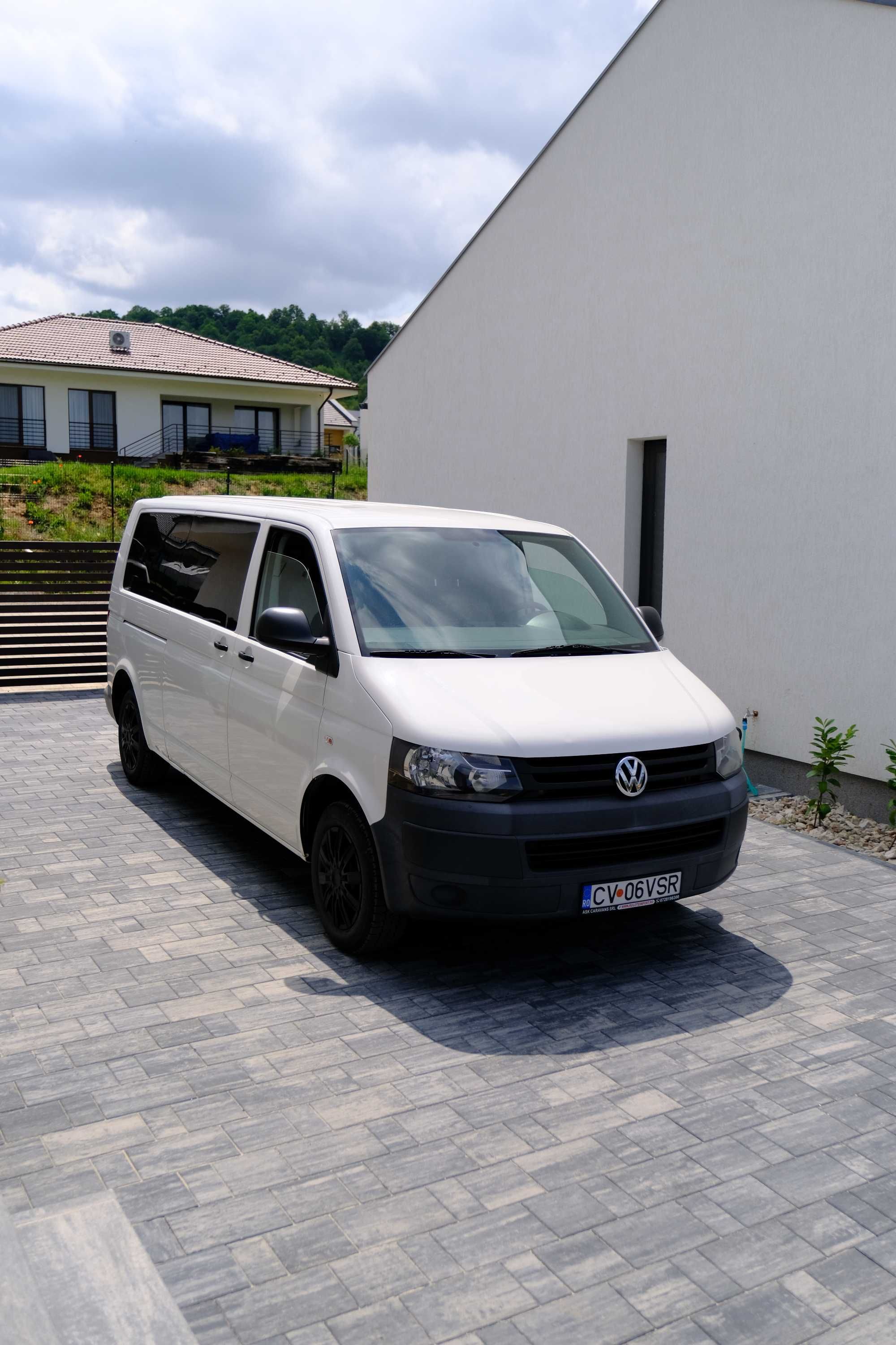 Volkswagen Transporter T5 Multivan 9 locuri