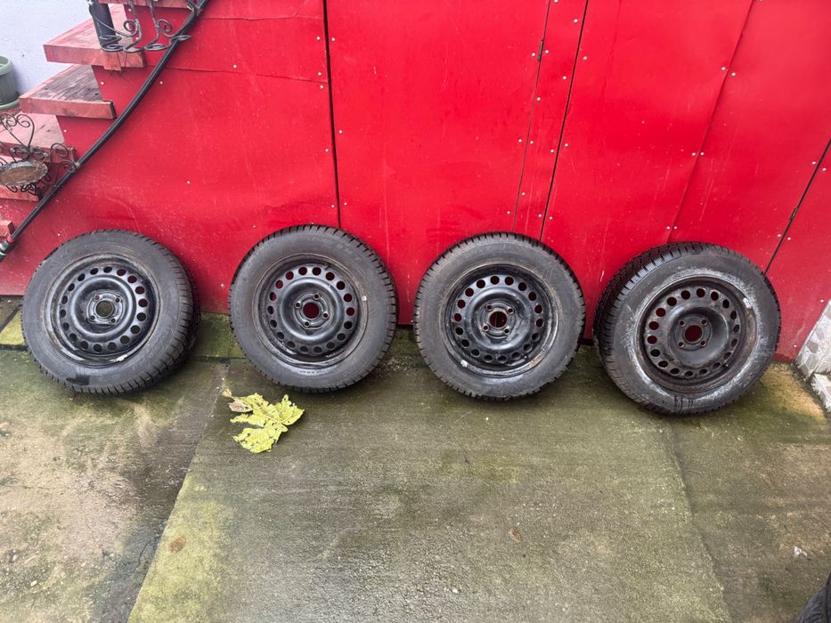 Vând 4 x anvelope / cauciucuri 175/65 R14 de iarna dot2024