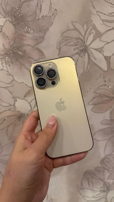 Продам айфон 14 про