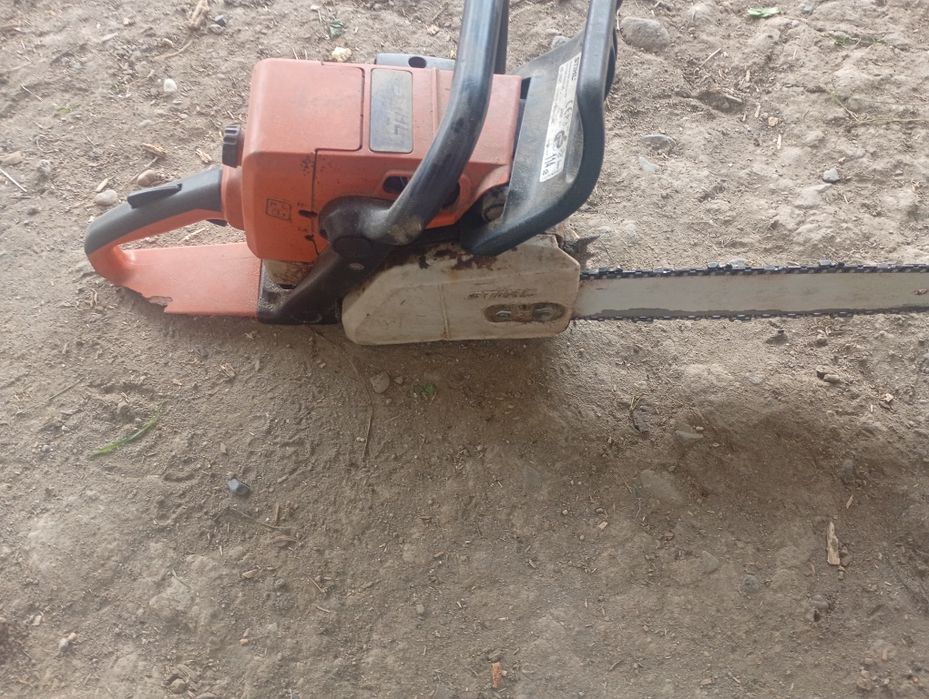 Vând drujba Stihl 250 in stare perfecta de fuctionare