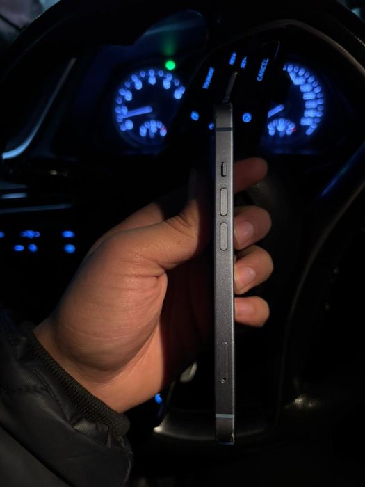 Iphone 14.   Памят 128гб.  Документ есть каропка нет