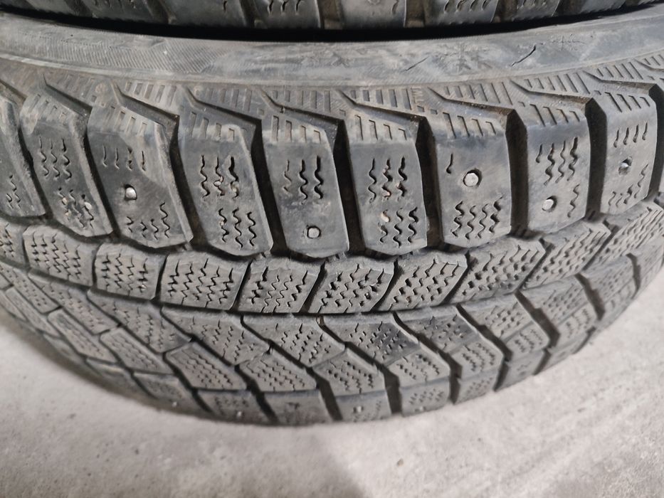 Шины шиповынные 195,55,15