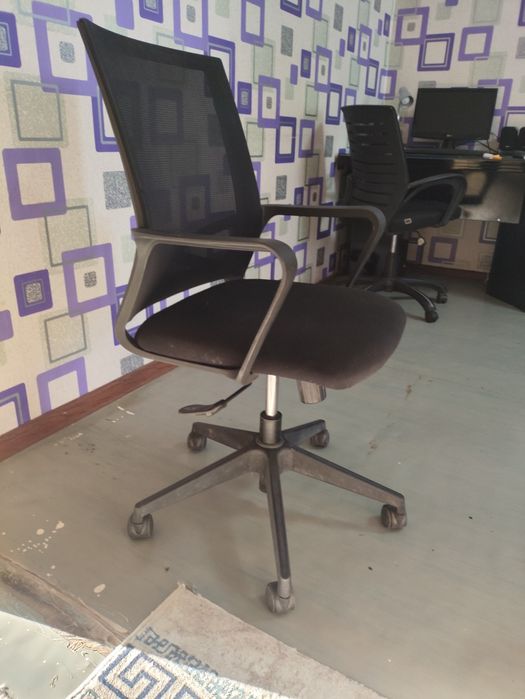 Продается кресло офисное