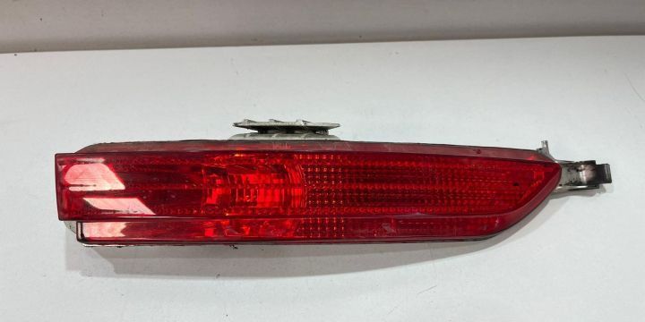 Lampa ceata dreapta spate 7P6945702F Volkswagen VW Touareg generatia