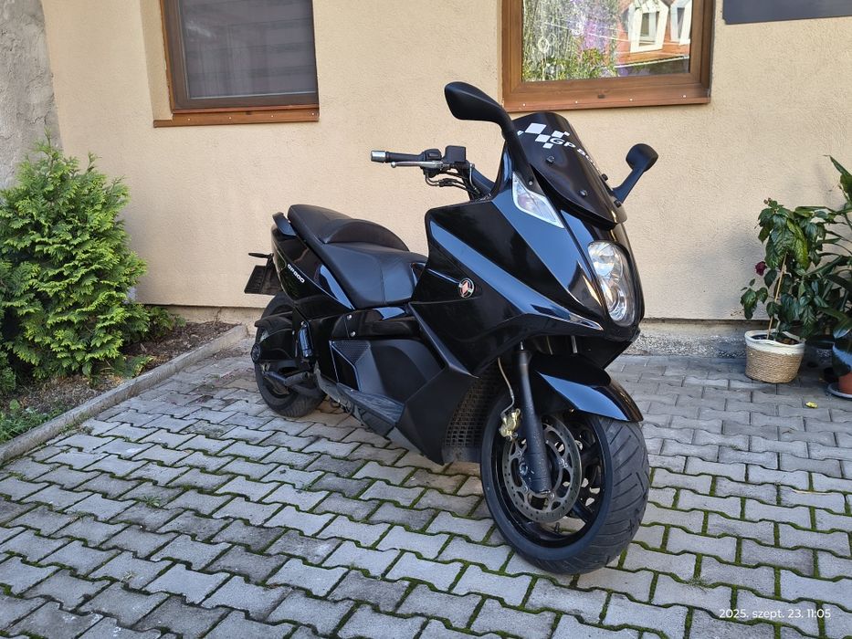 Piaggio Gilera gp800