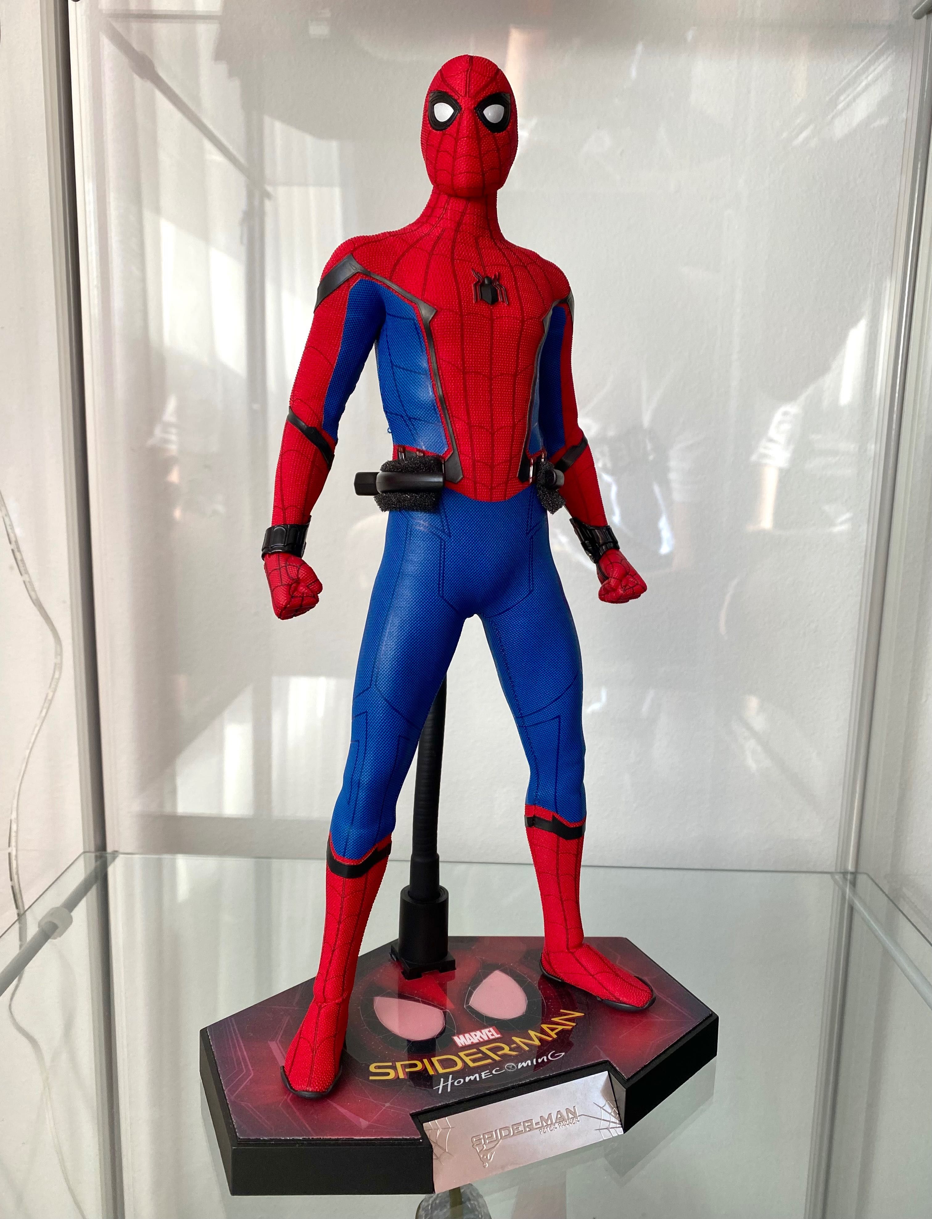 Hot Toys Marvel Spider-Man Homecoming Deluxe 1/6 Figurina MMS426