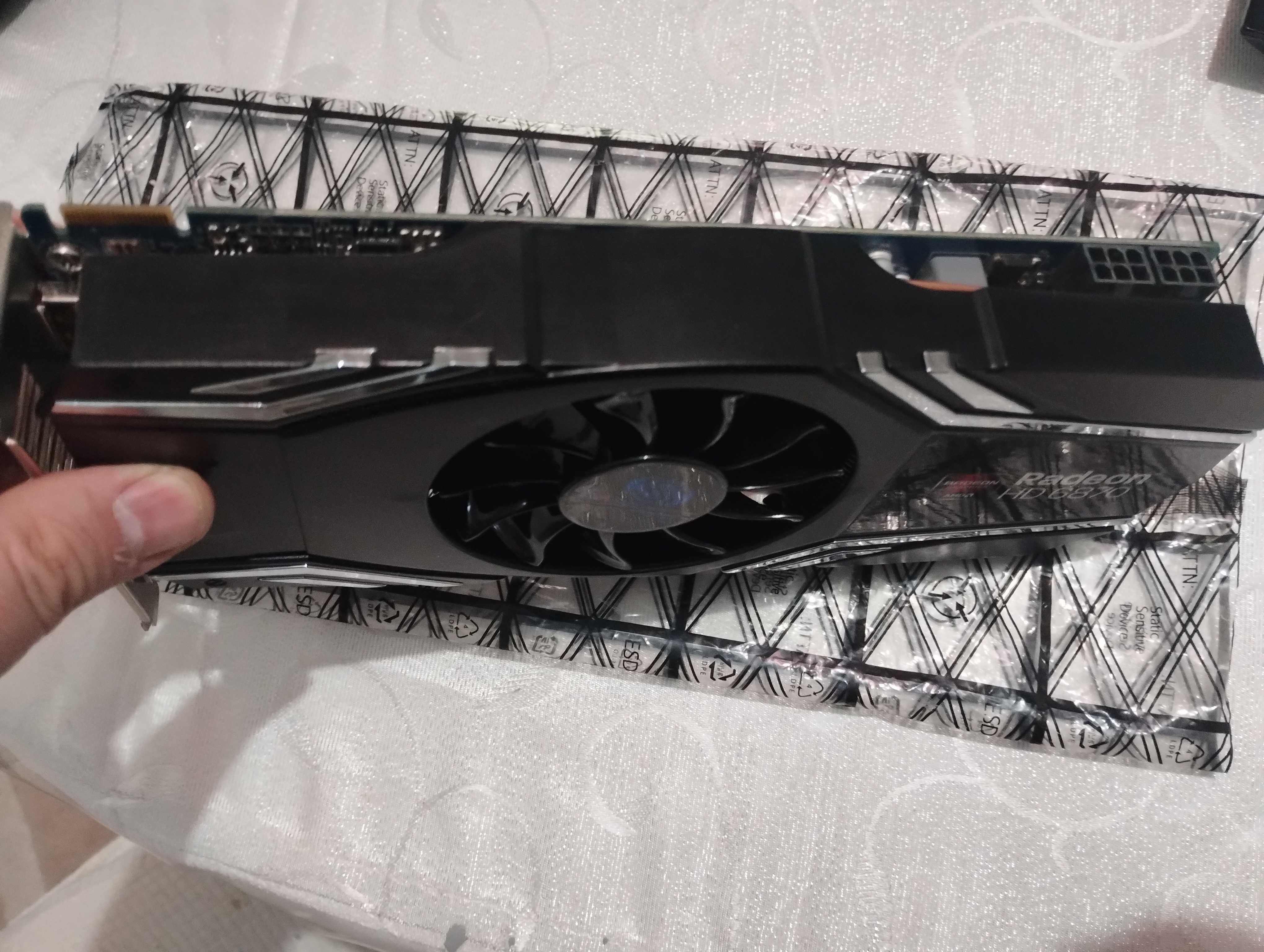 Radeon HD 6870 50 lei!