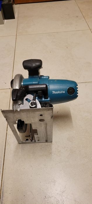 Circular makita cu acumulator 18V perfect functional