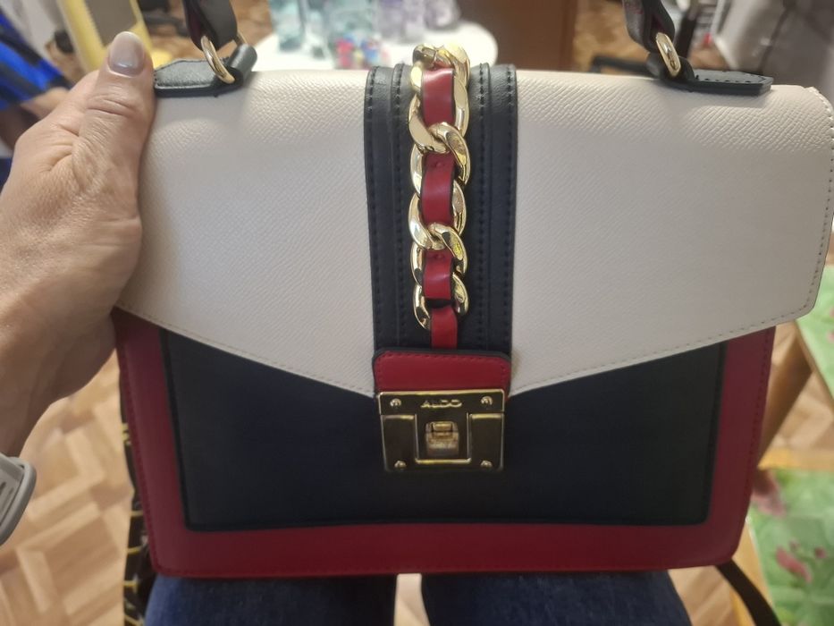 Дамски чанти без забележка