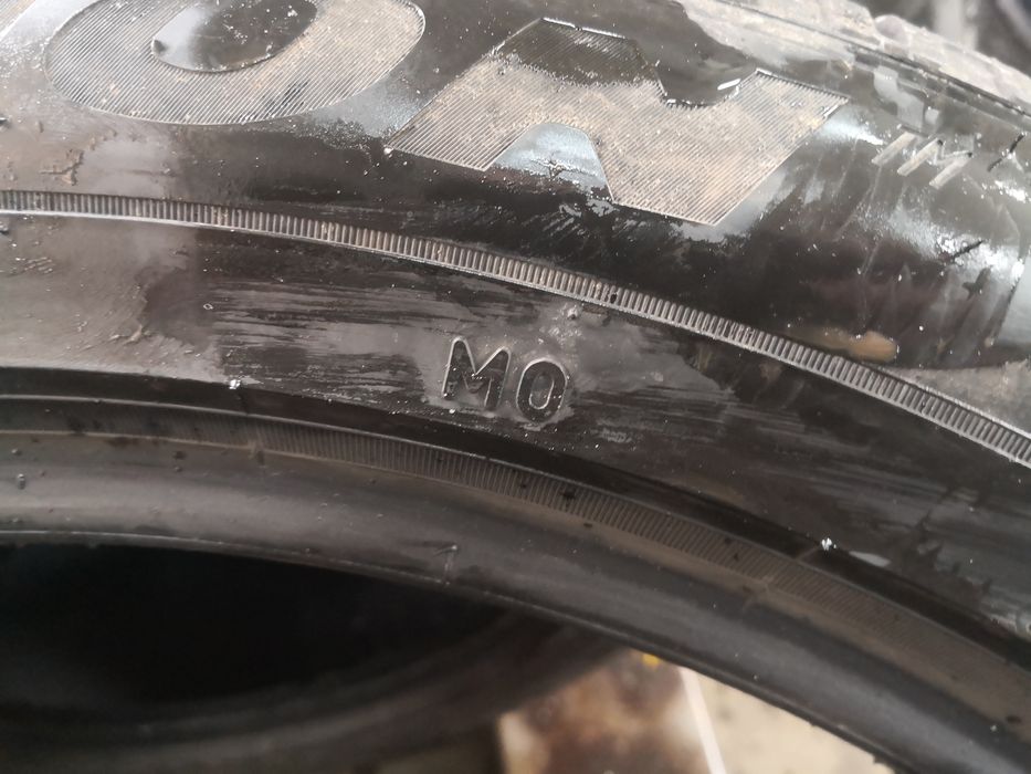 275 45 21 предни 315 40 21 цола задни гуми спорт пакет Pirelli dot 22