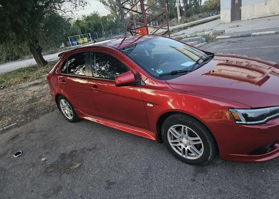 Vând mitubishi lancer an2010