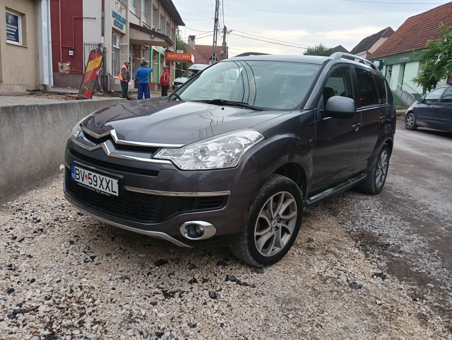 Vand Citroen C-Crosser / 4x4 / 7 Locuri