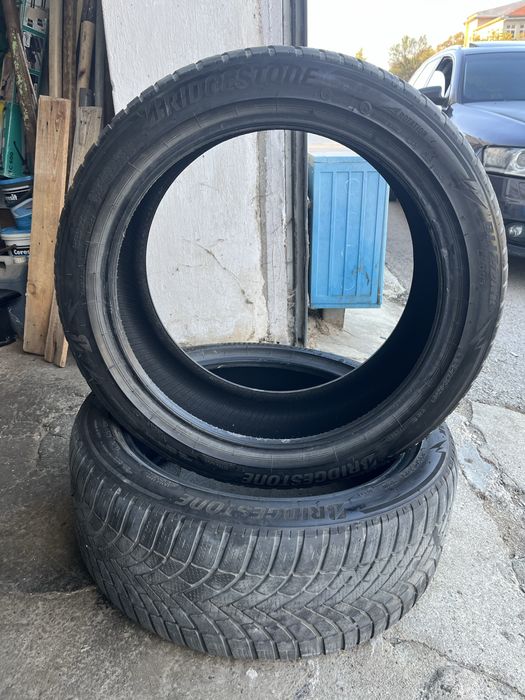 2бр Зимни гуми bridgestone 235/45/19