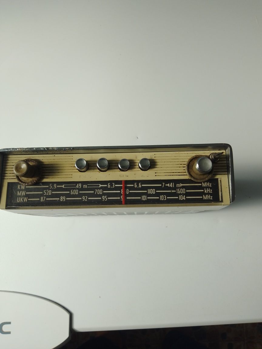 Vând radio auto vechi AKKORD AUTOTRANSISTOR