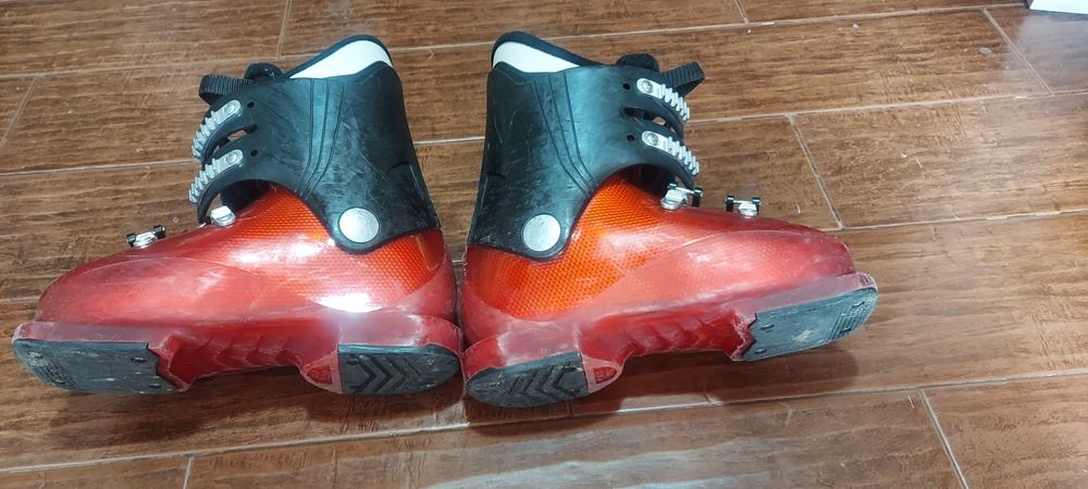 Vand Clapari Atomic, masura 23 - 23.5